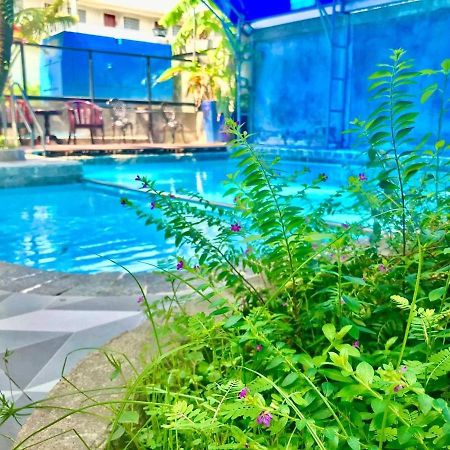 Golden River Resort Сиханоуквил Екстериор снимка