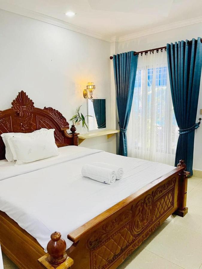 Golden River Resort Сиханоуквил Екстериор снимка