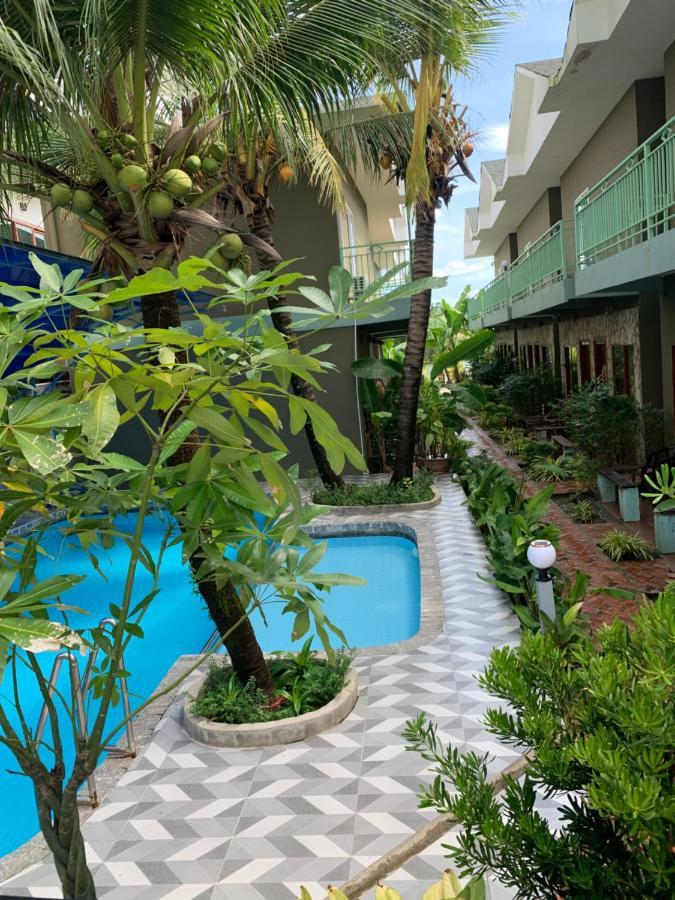 Golden River Resort Сиханоуквил Екстериор снимка