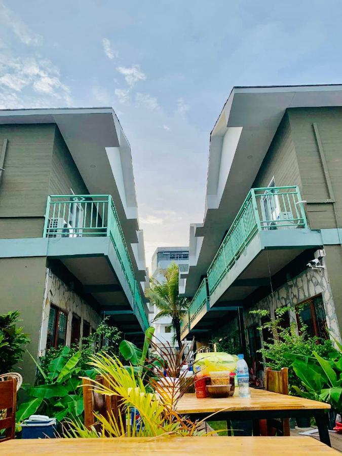 Golden River Resort Сиханоуквил Екстериор снимка
