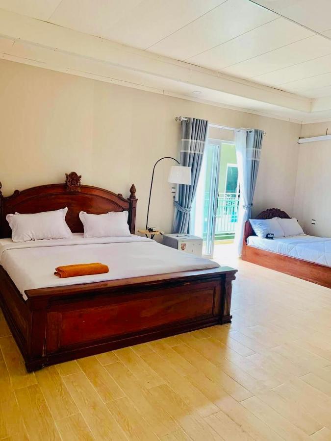 Golden River Resort Сиханоуквил Екстериор снимка