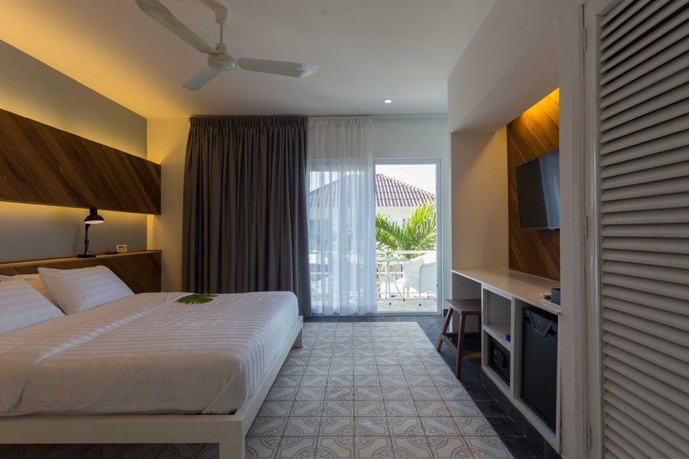 Golden River Resort Сиханоуквил Екстериор снимка