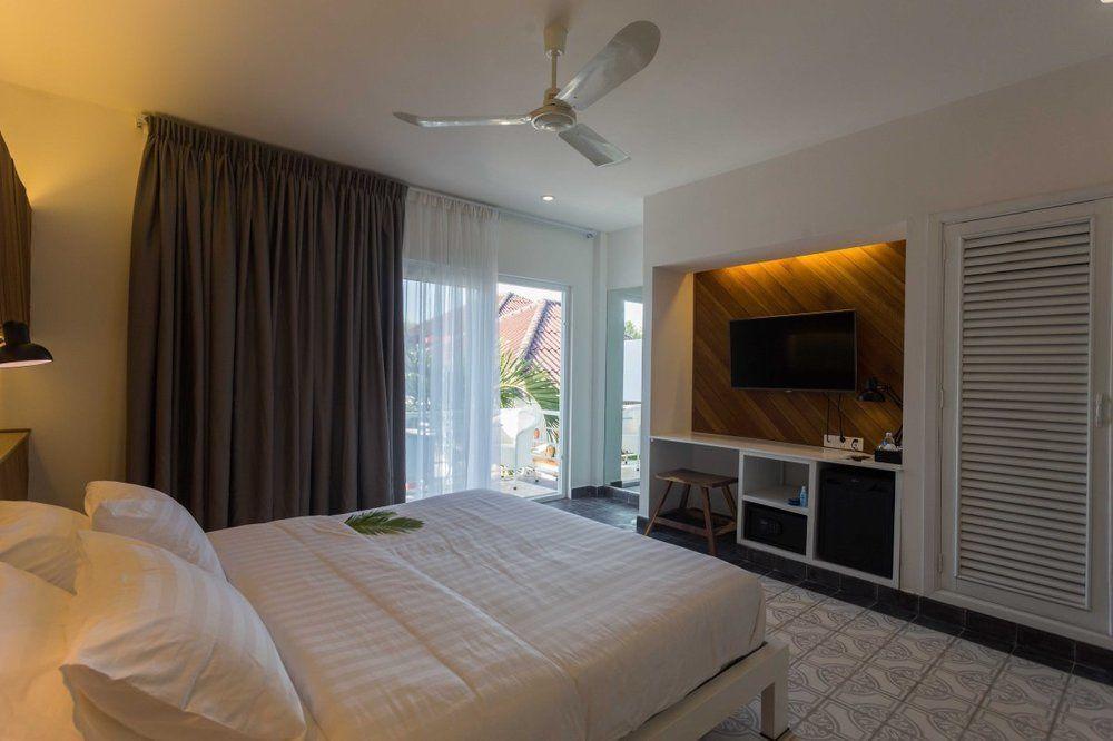 Golden River Resort Сиханоуквил Екстериор снимка