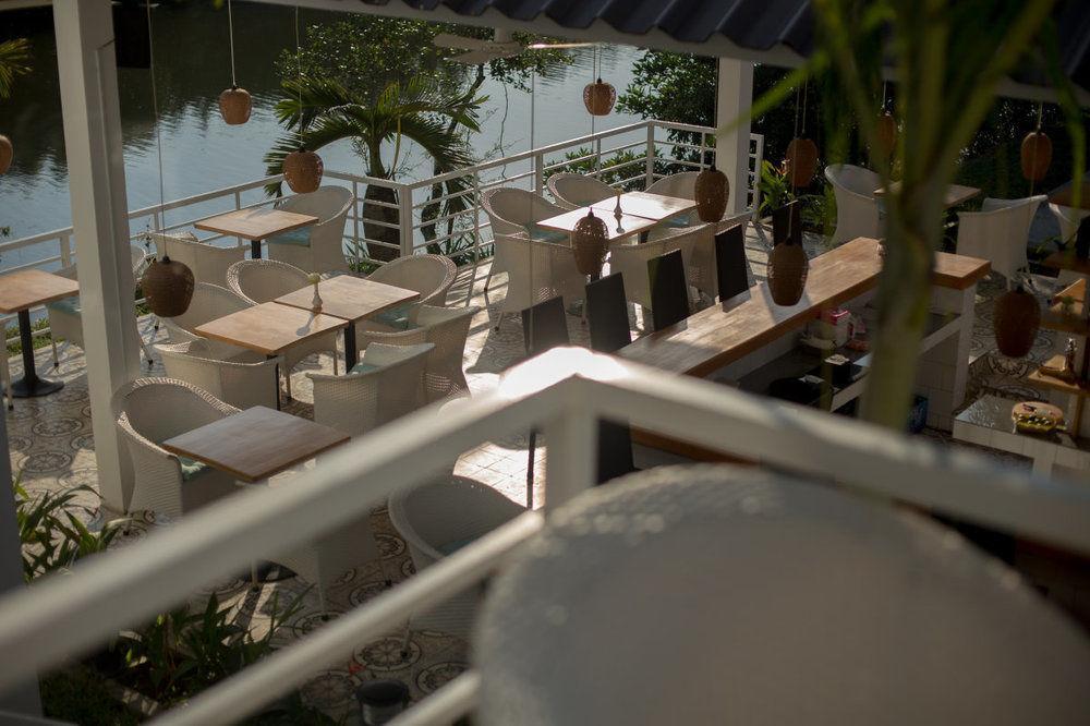 Golden River Resort Сиханоуквил Екстериор снимка