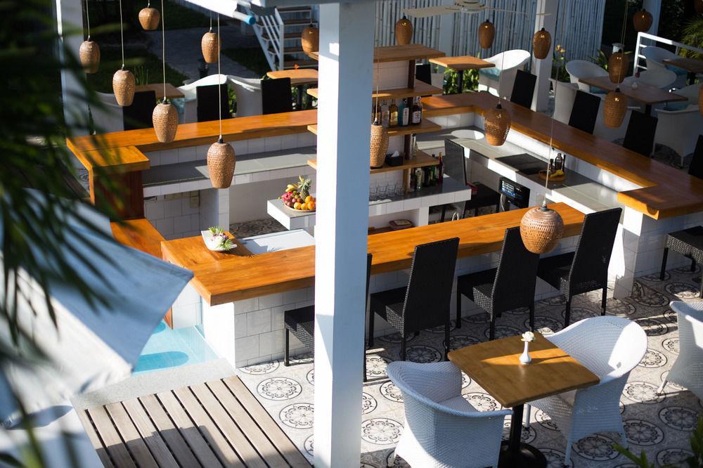 Golden River Resort Сиханоуквил Екстериор снимка