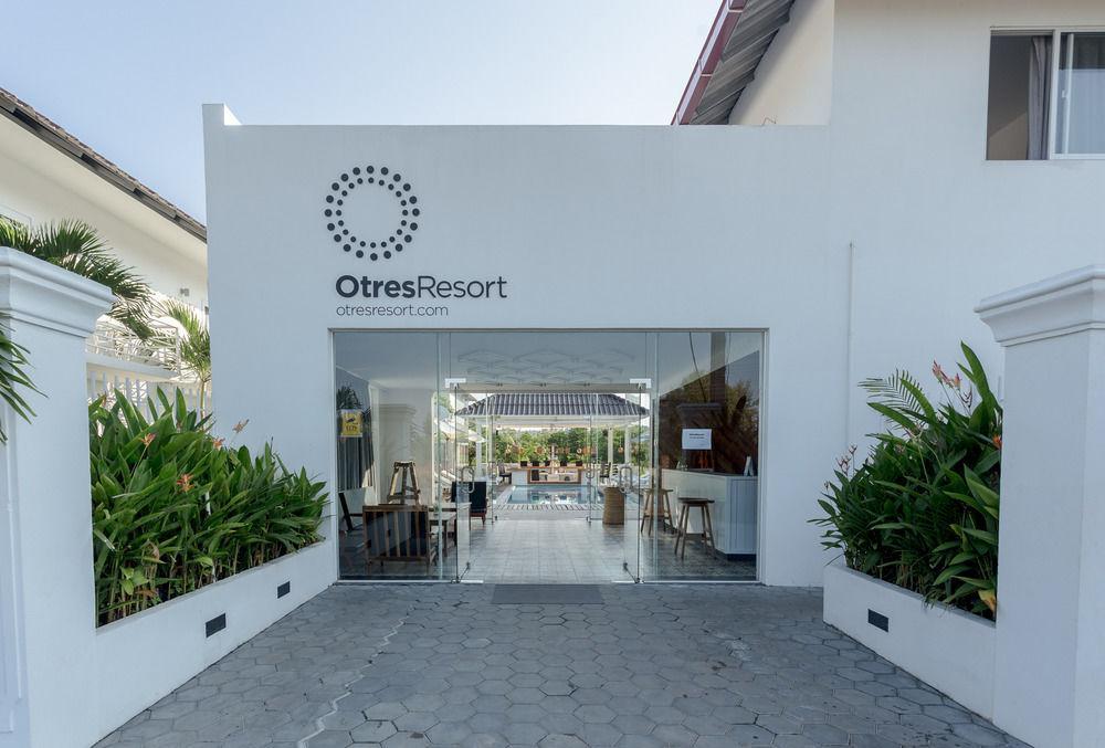 Golden River Resort Сиханоуквил Екстериор снимка