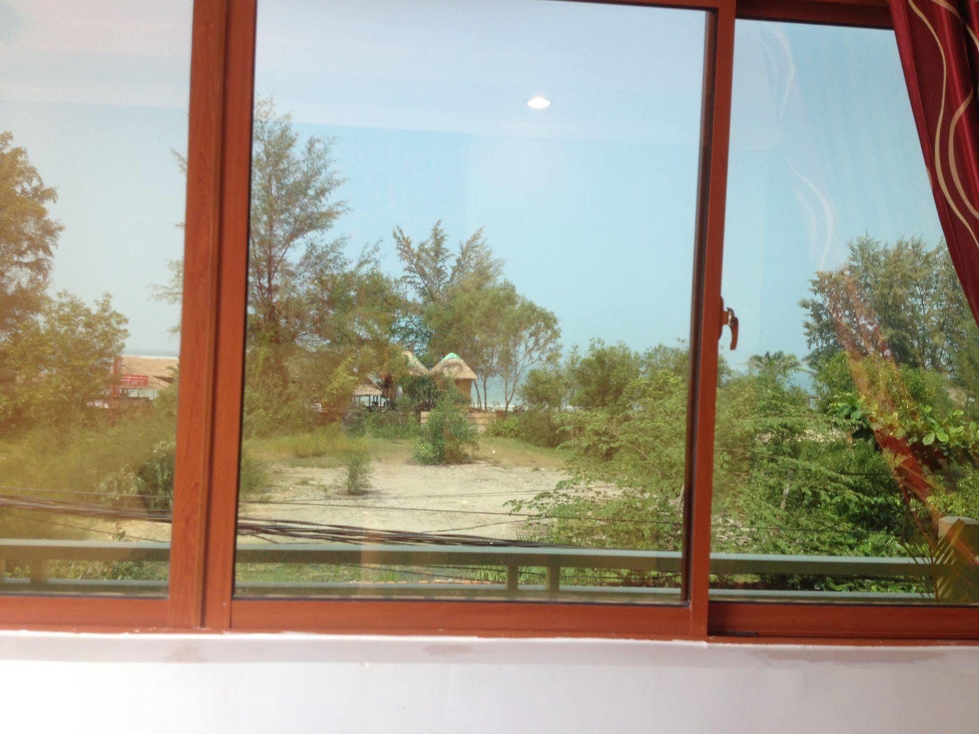 Golden River Resort Сиханоуквил Екстериор снимка