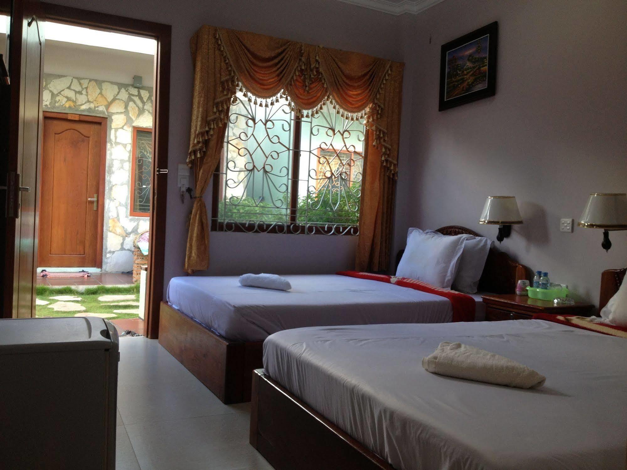 Golden River Resort Сиханоуквил Екстериор снимка